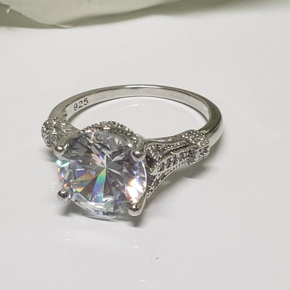 Luxury Radiant Cubic Zirconia Ring 925 Silver Engagement Wedding Ring - Picture 6 of 6